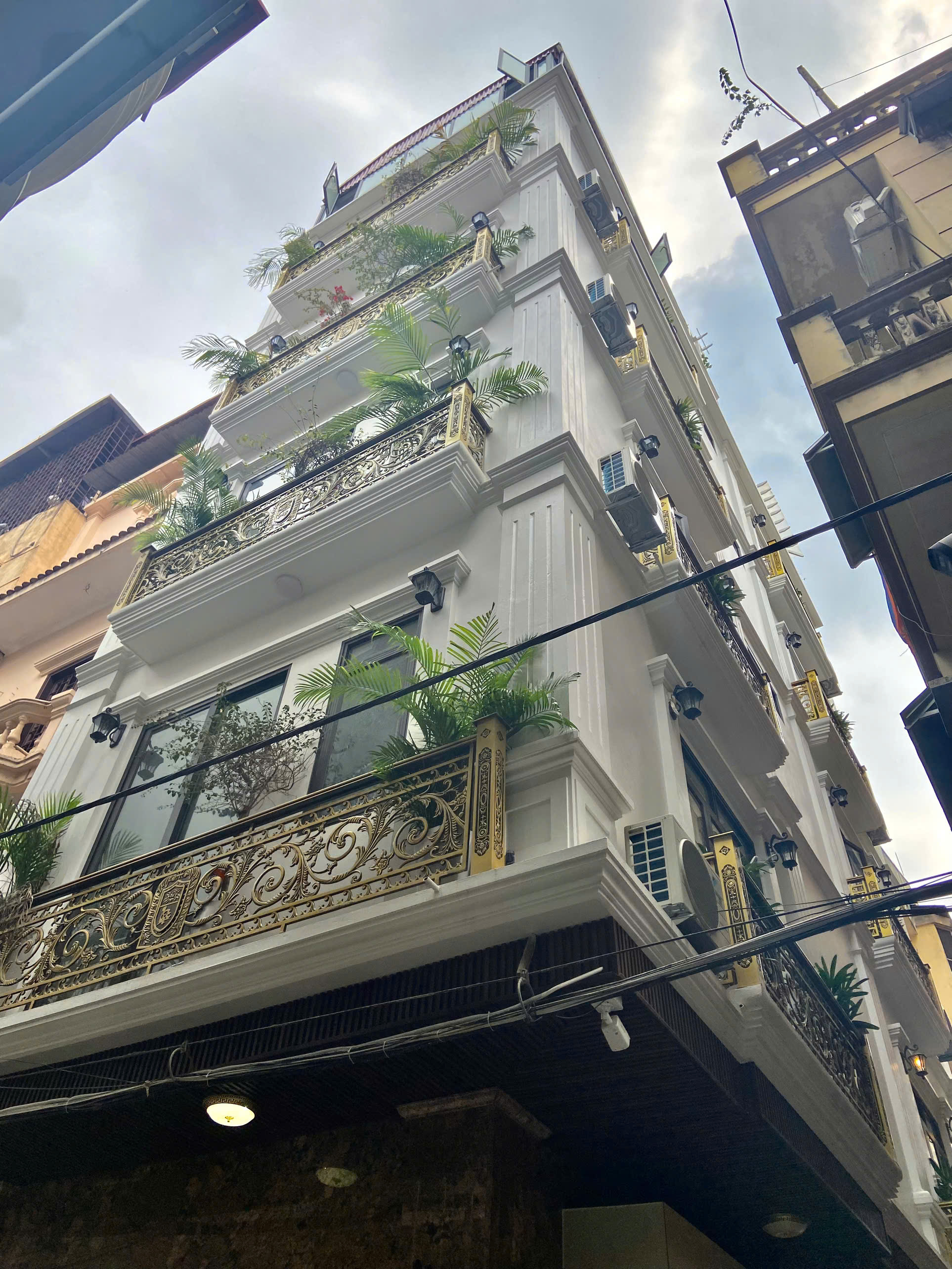  Phân lô ô tô qua nhà, mặt ngõ kinh doanh, Tây Sơn, Đống Đa, gần phố, ngõ thông, 32m x 5T, 8 tỷ 