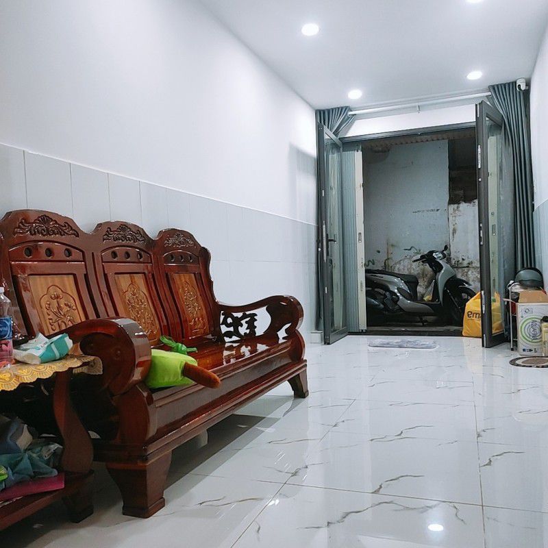  NGAY CÔNG VIÊN PHÚ NHUẬN, XE HƠI ĐỖ CỬA, 30M2 2 LẦU 2PN, MỚI Ở NGAY, SỔ VUÔNG ĐẸP, MẶT TIỀN THỤT KINH DOANH ONLINE, NHỈNH 4 TỶ 