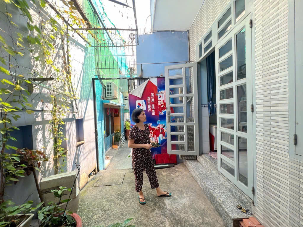 NHÀ ĐẸP GIÁ TỐT 44M2  – NGUYỄN VĂN QUỲ, QUẬN 7
  GIÁ CHỈ 3.7 TỶ 