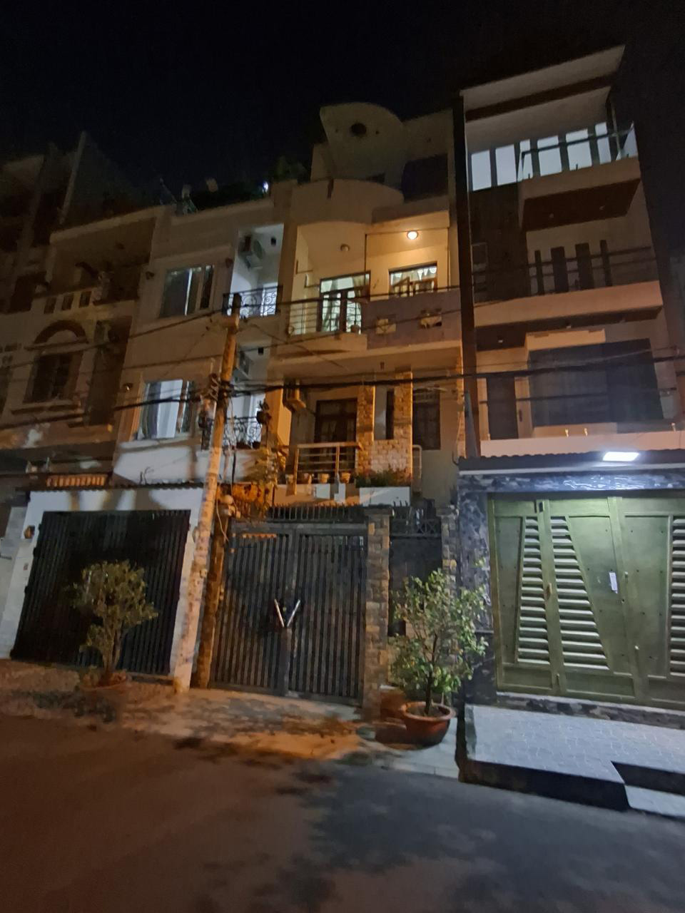  Sốc! Nhà 4 tầng 80m², View CV, Đ.10m – Nguyễn Văn Khối QV 