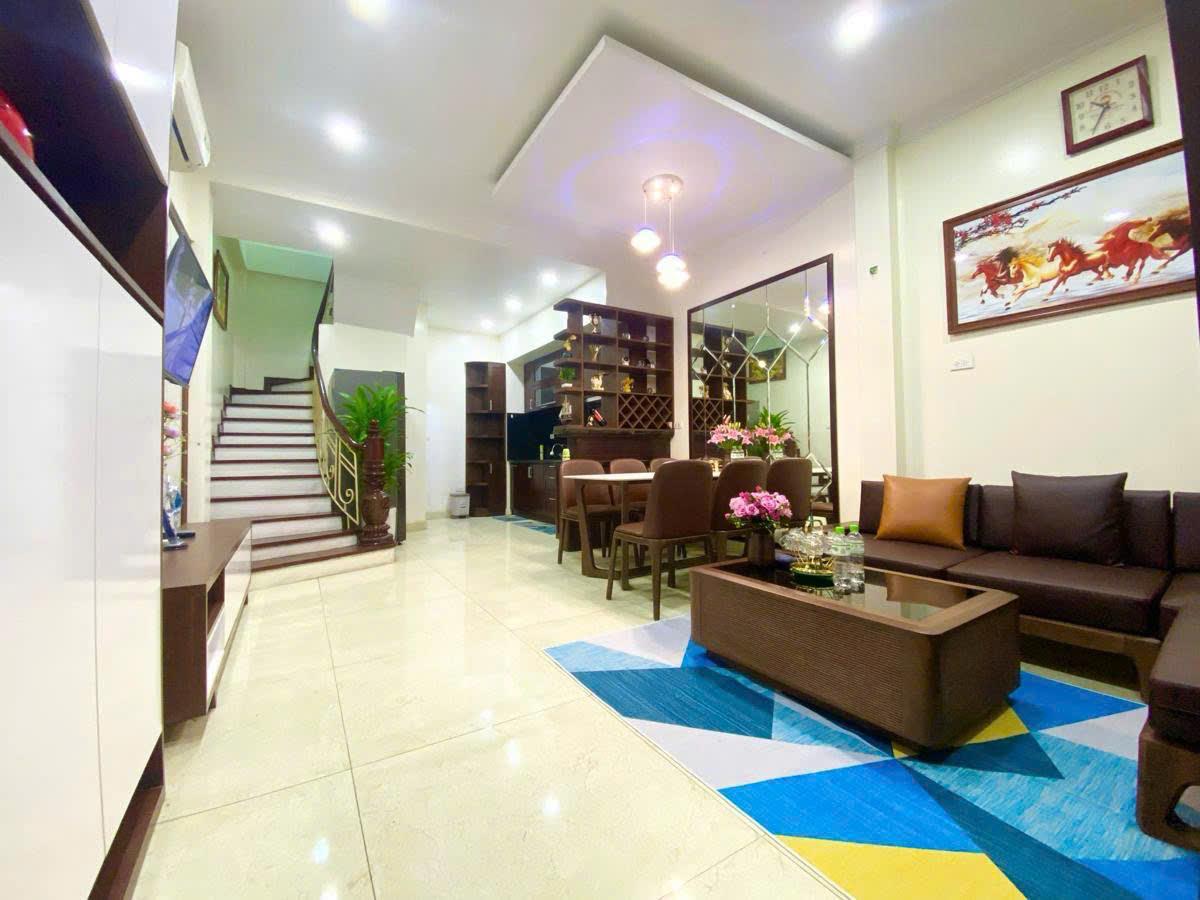  BÁN NHÀ TRƯỜNG CHINH 40m2 x 5 TẦNG - NHÀ MỚI ĐẸP - NGÕ RỘNG - FULL NỘI THẤT NHỈNH 9 TỶ 