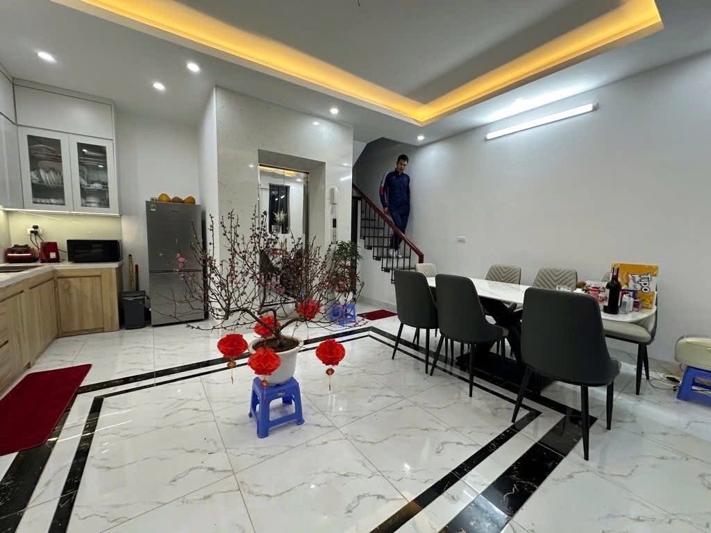  MẶT NGÕ TRƯƠNG ĐỊNH - 20M RA PHỐ - 5 TẦNG THANG MÁY - GIÁ 7 TỶ 