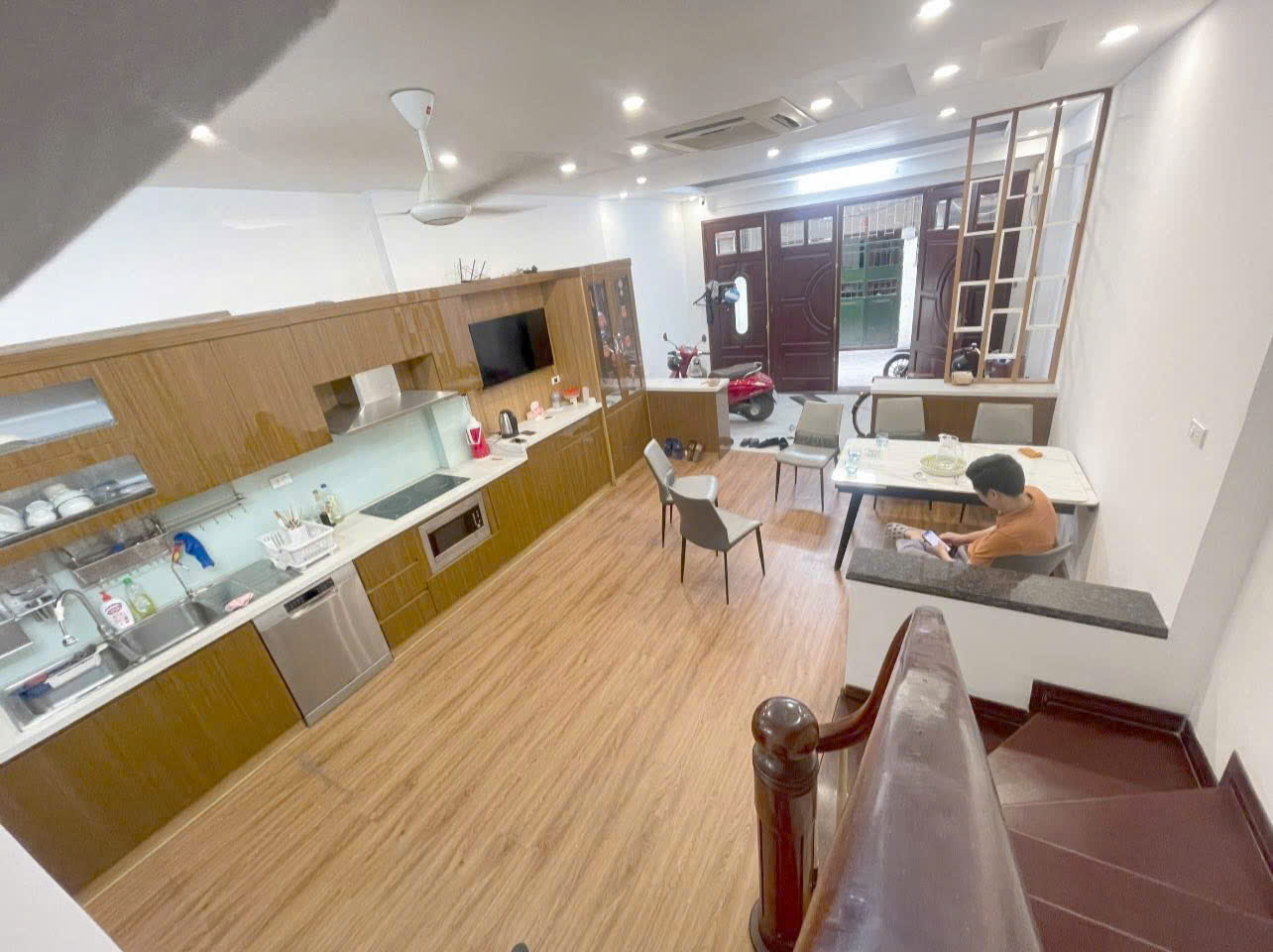  Bán nhà 5 tầng Quan Nhân, Thanh Xuân – 55m², MT 5m – Sát hồ điều hòa, ô tô đỗ cửa – Giá nhỉnh 12.5 tỷ 