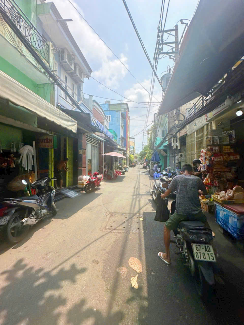  Chủ hạ giá! Hẻm nhựa 6m Nguyễn Hữu Cảnh, P22, BT - (8 x 17m) CN: 112m2 - KC: 1 tầng - Giá 9,9 tỷ 