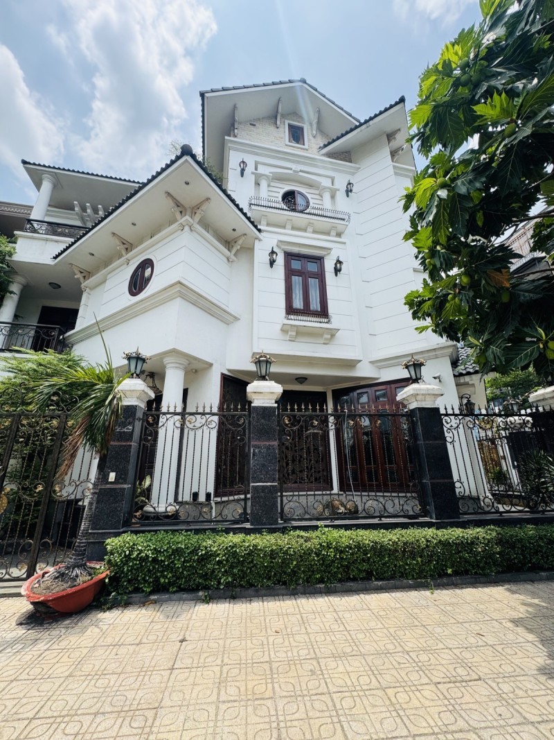  BÁN BIỆT THỰ ĐẲNG CẤP - 2 MẶT TIỀN - 144M2 - 4 TẦNG - 6 PN - 4 PHÒNG MASTER - NỘI THẤT GỖ ĐỎ CỰC SANG XỊN - GIÁ CHÀO 26.9 TỶ TL 