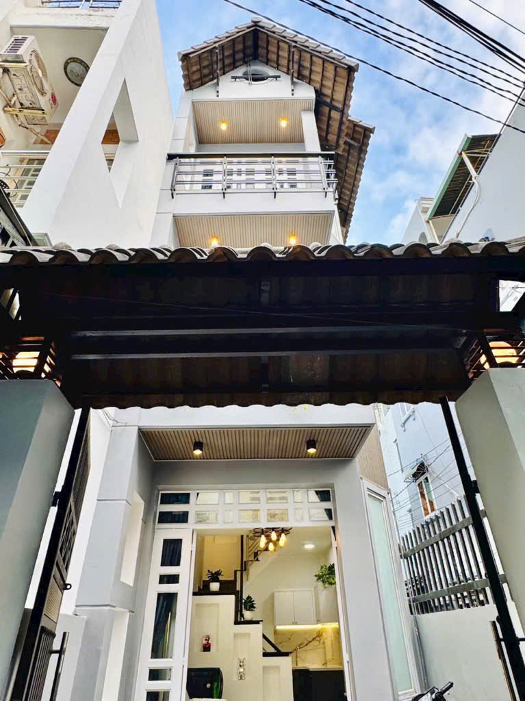  Nhà 3 Tầng Đẹp Mê Ly, HXH, gần Nguyễn Văn Nghi - Gò Vấp – Chỉ 4xx Tỷ 