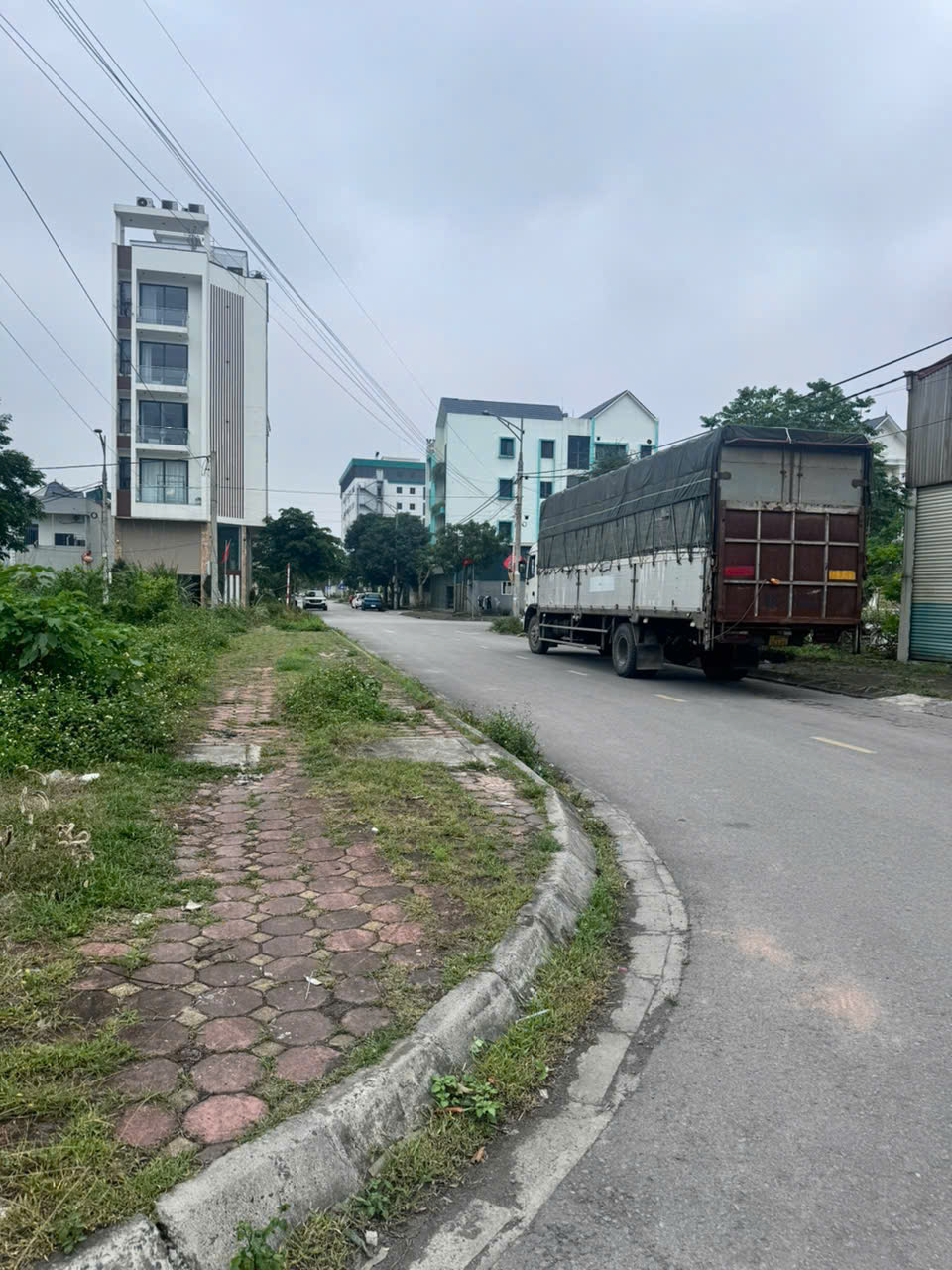  bán 2 lô đất cho bác ruột. S 210 1 lô , 2 lô liền kề là 420M . đất tại khu đô thị đồng văn xanh ,duy tiên ,hà nam 