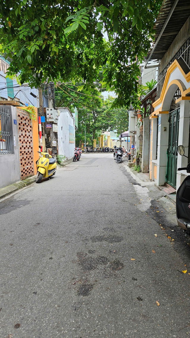  NHÀ PHÂN LÔ - KINH DOANH - HIẾM NHÀ BÁN - CÁCH PHỐ 30M - LÔ GÓC - PHÂN LÔ Ô TÔ TRÁNH - NGÕ THÔNG - KINH DOANH - KHU VIP - GẦN CHỢ TRƯỜNG - GIA THÔNG THUẬN TIỆN - 21 TỶ 