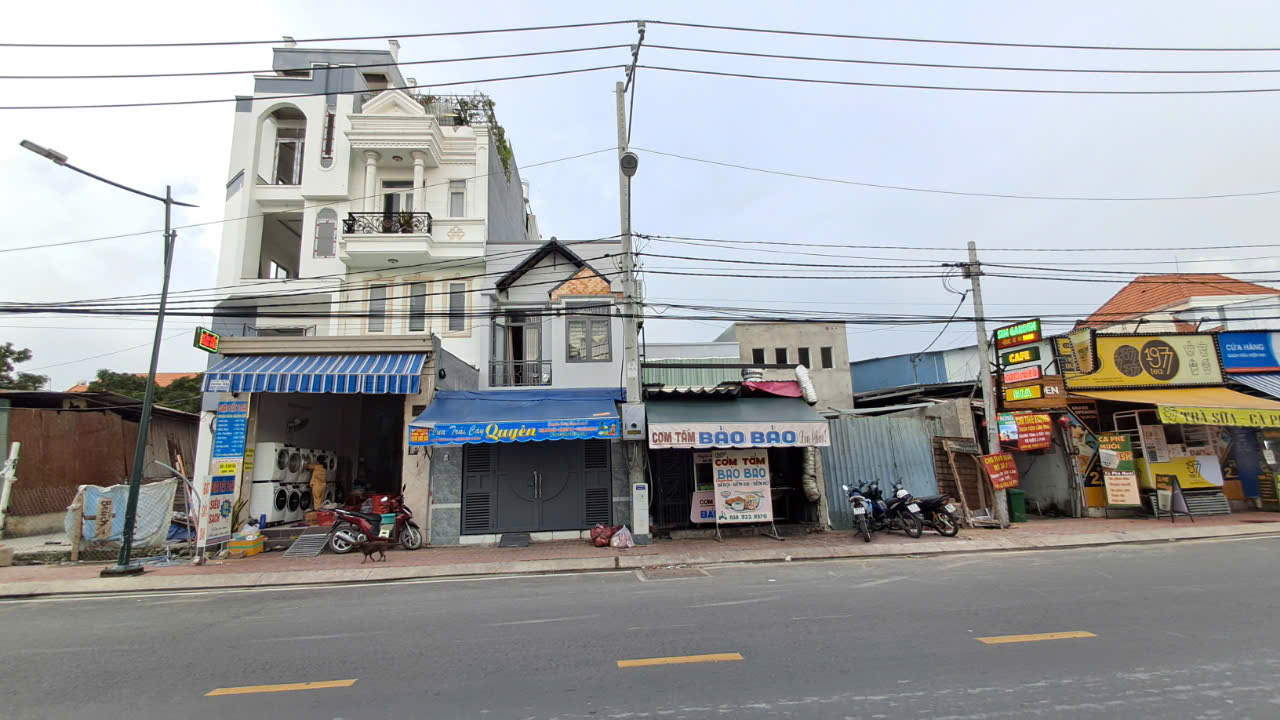  Bán Nhà Cấp 4 Mặt Tiền Quốc Lộ 13 Cũ, Hiệp Bình Phước, Thành Phố Thủ Đức 