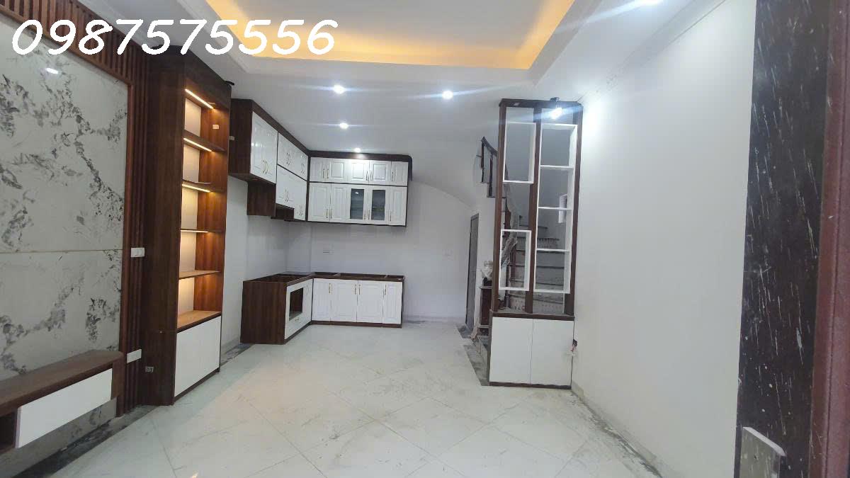  NHÀ ĐẸP THANH XUÂN 30M x 6 TẦNG - NGÕ RỘNG 3M - GIÁ NHỈNH 7 TỶ 