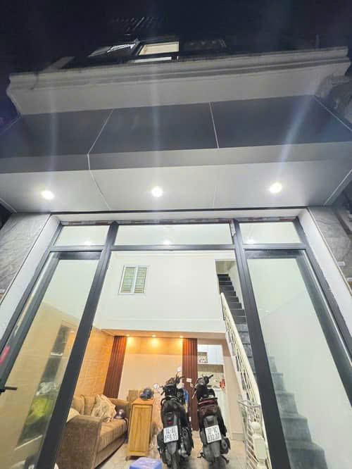  Bán nhà Nguyễn Chính, Hoàng Mai, vị trí đẹp, gần ô tô, 30m2x4T, MT5m, giá 3.98 tỷ 