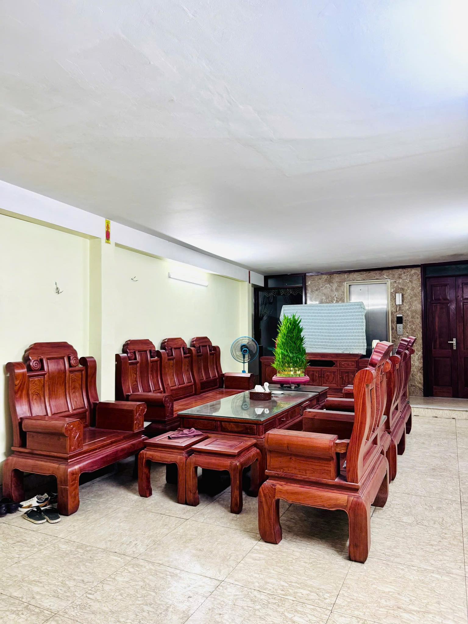  Nhà 6 tầng thang máy, 50m ra phố Ngọc Hà, DT 59m, 14.7 tỷ có TL 