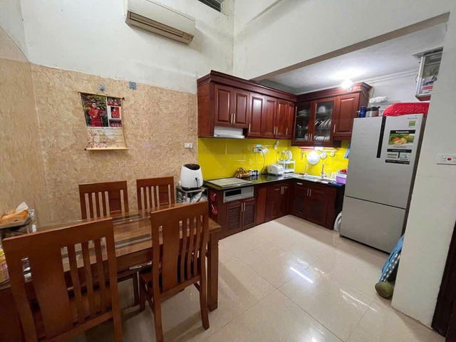  Siêu Phẩm Cầu Giấy , Trung Tâm Quận, nhà dân xây,  diện tích 40m giá chỉ 8.6 tỷ 