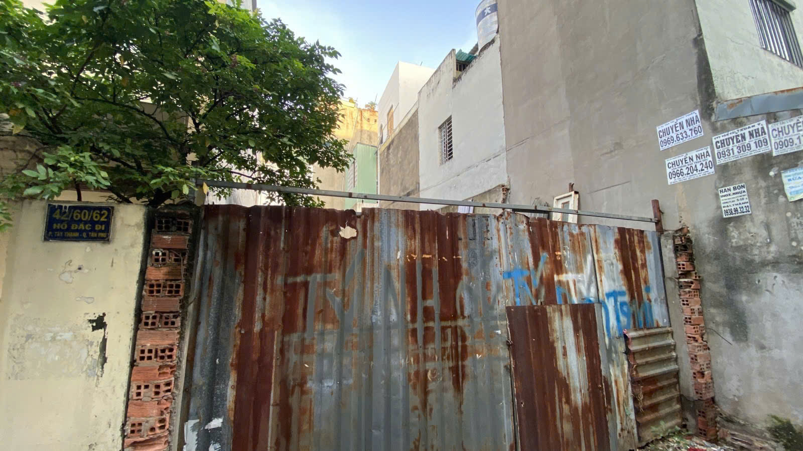  GẦN LÊ TRỌNG TẤN DT: 116m2 - HẺM  XE HƠI - PHÙ HỢP XÂY CHDV. 