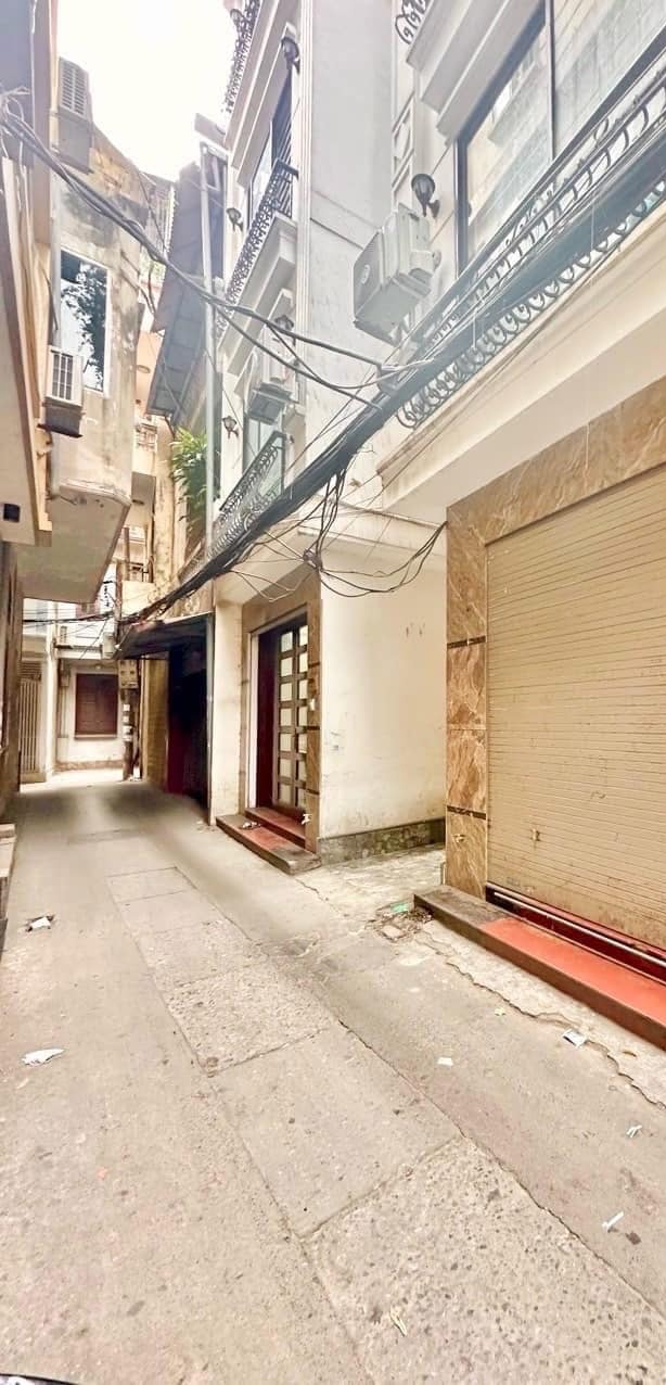  Chính chủ bán nhà tại ngõ 79, phố 8/3,lô góc, 32M2, 5 TẦNG, MT4.1m GIÁ 6.3 TỶ 