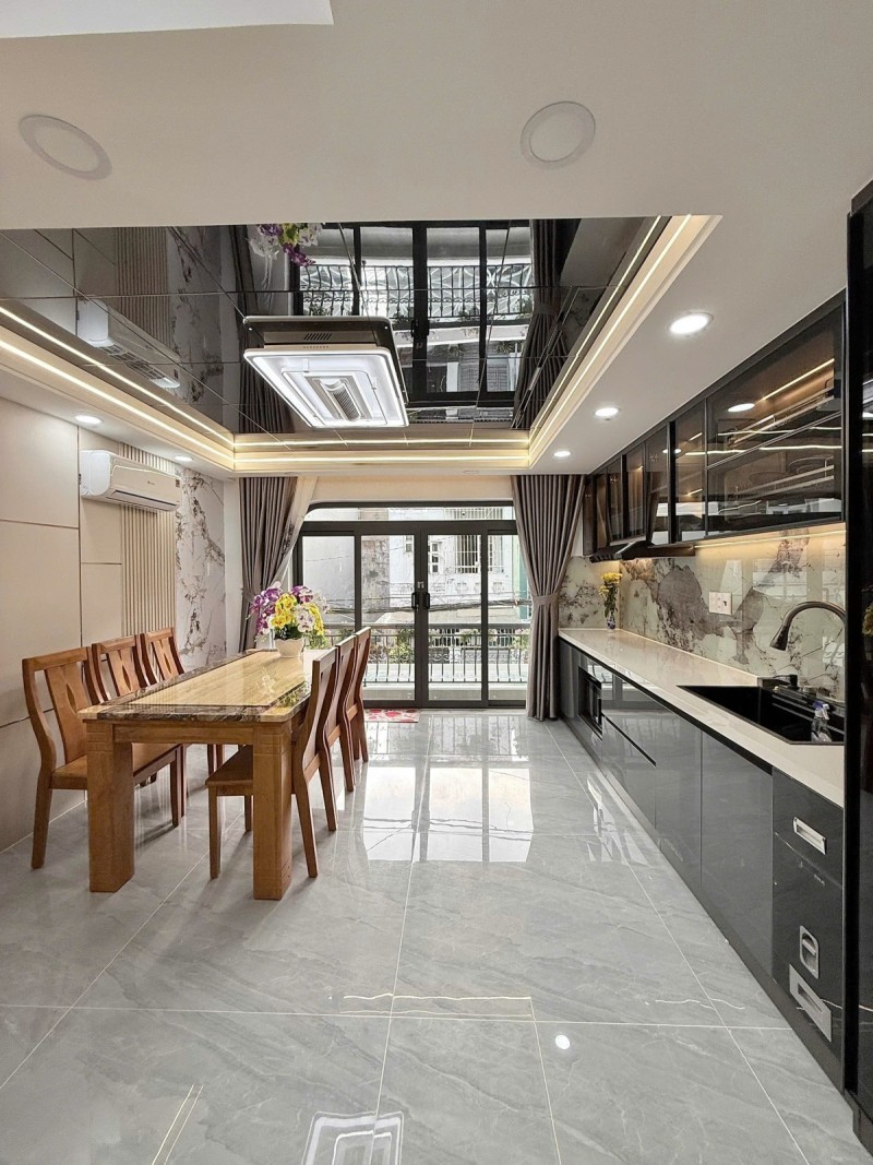  BÁN NHÀ HẺM XE TẢI THÔNG TỨ TUNG – NHÀ ĐẸP MÊ LY – THÔNG SỐ HOA HẬU – CÓ THANG MÁY – XE HƠI NGỦ TRONG NHÀ- Nhĩnh 10 Tỷ. 