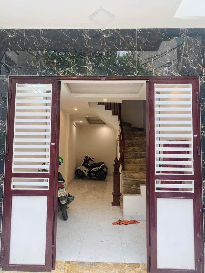  8.5 TỶ BÁN NHÀ ĐẠI LINH - NAM TỪ LIÊM - 6 TẦNG - THANG MÁY - VỪA Ở VỪA KINH DOANH - SỔ RIÊNG 