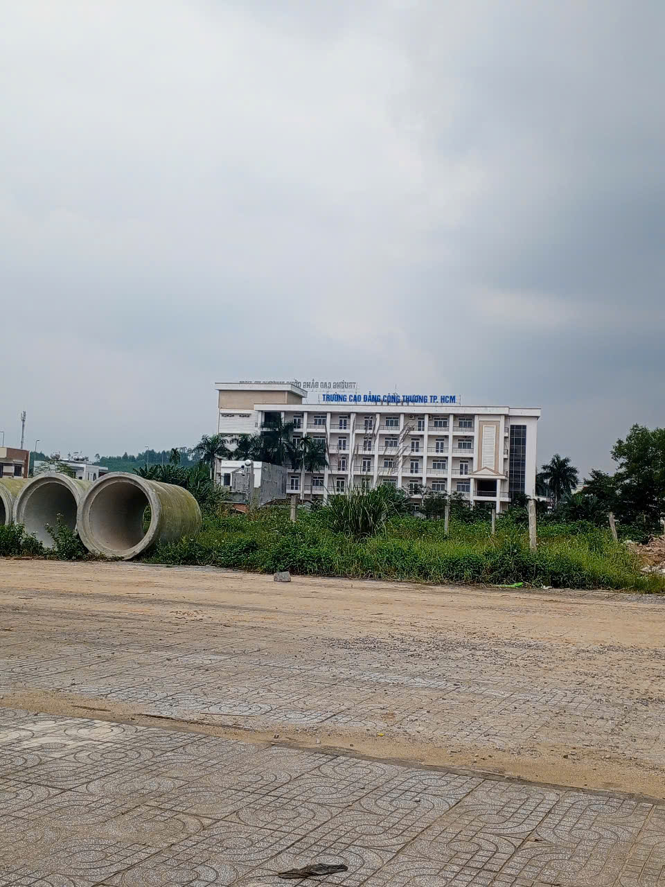  CHỦ KẸT TIỀN CẦN BÁN BỜ BẮC MẶT TIỀN SÔNG TRÀ GIÁ RẺ 