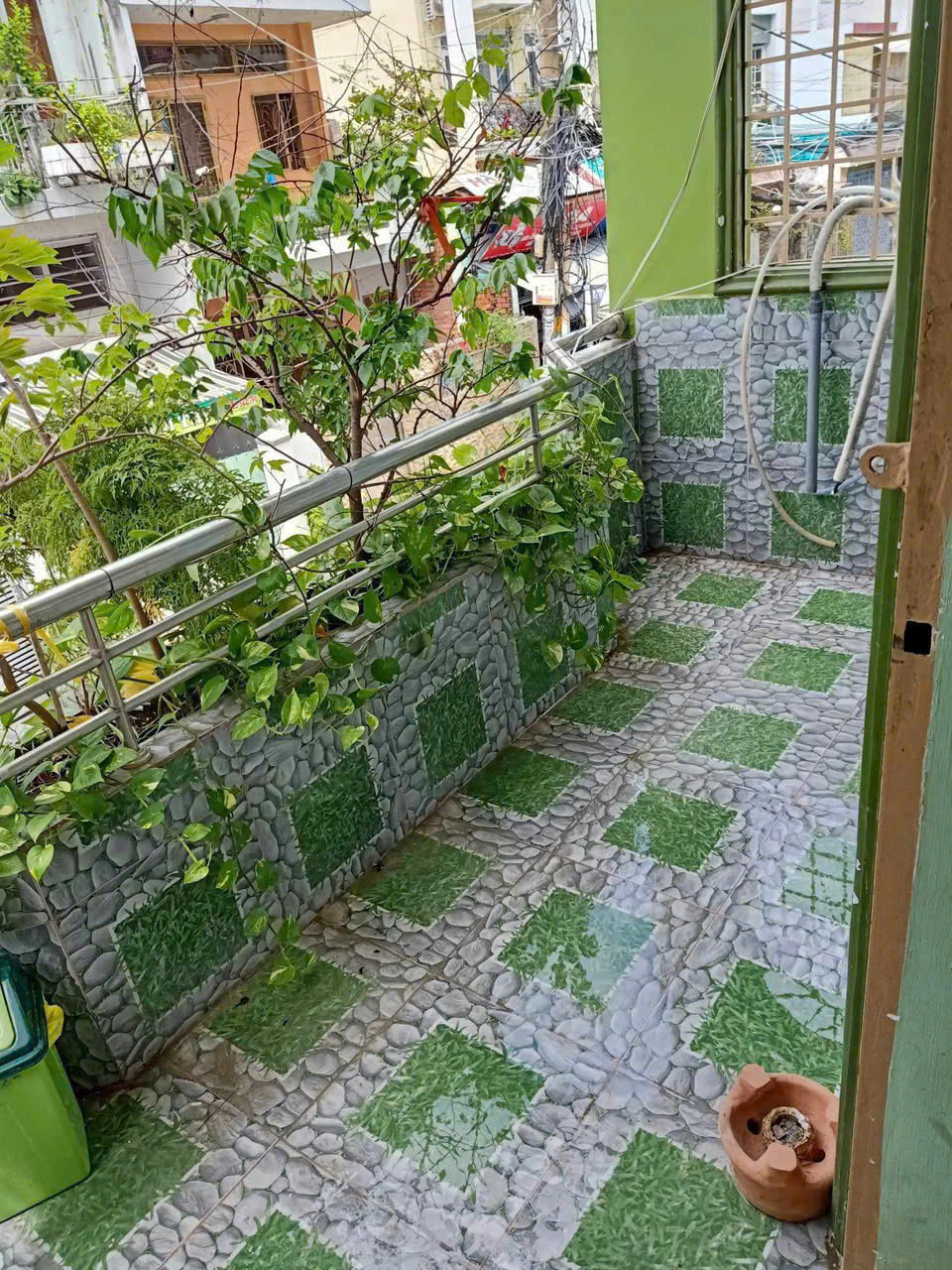  hạ giá còn 4,9 tỉ 