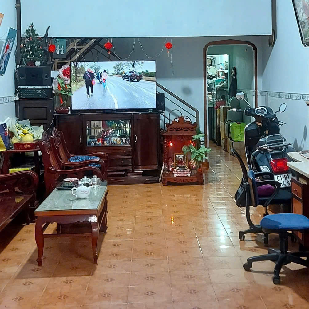  Bán nhà 1 Trệt 1 Lầu trung tâm TP Dĩ An,gần trường THPT Dĩ An,đường xe hơi 