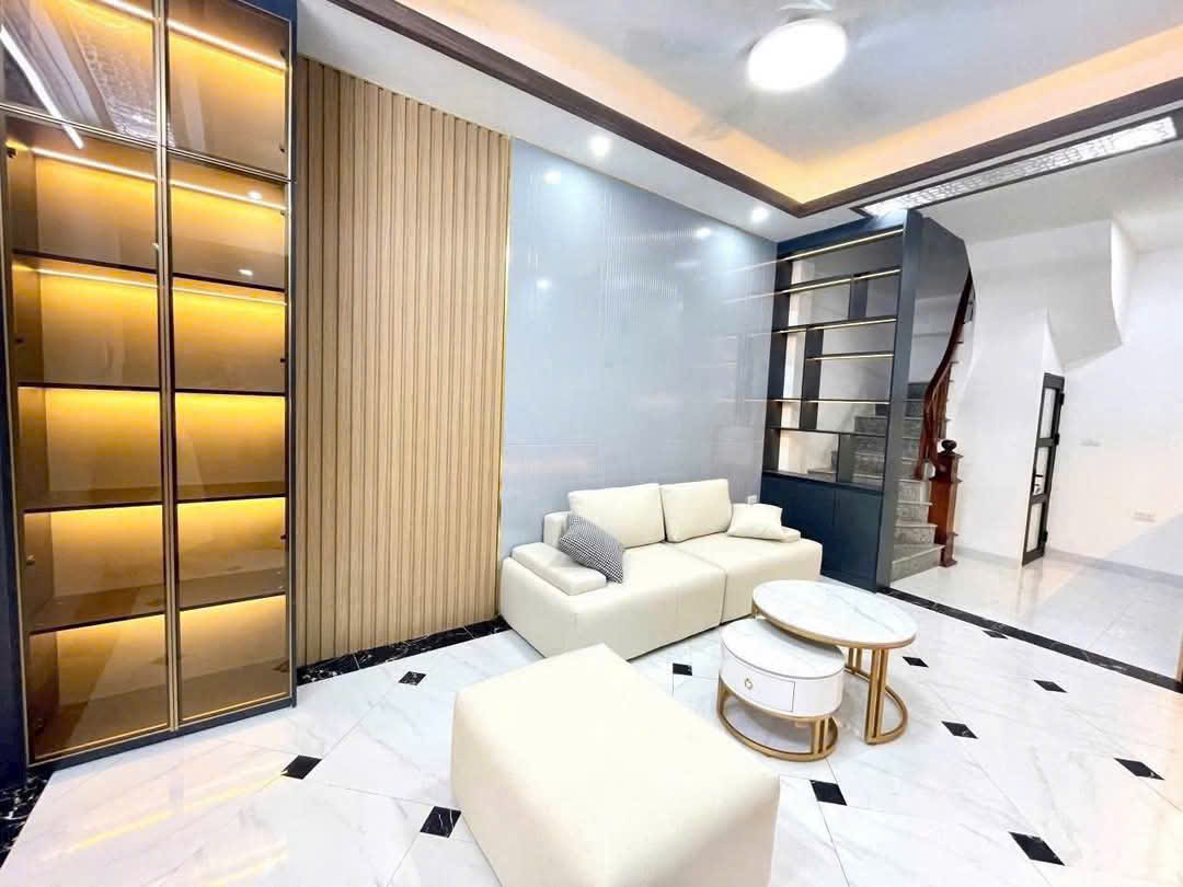 BÁN NHÀ AN DƯƠNG VƯƠNG - 33M - 5 TẦNG FULL NỘI THẤT - MẶT TIỀN 4M - NHỈNH 5 TỶ - THÔNG TIN CHUẨN 