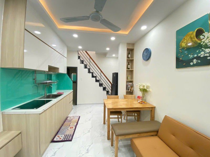 SÁT D2 NGUYỄN GIA TRÍ - ĐH NGOẠI THƯƠNG - NHÀ ĐẸP 2 TẦNG 2PN, FULL NỘI THẤT, CHỈ XÁCH VALI VÀO Ở - NHỈNH 3 TỶ 