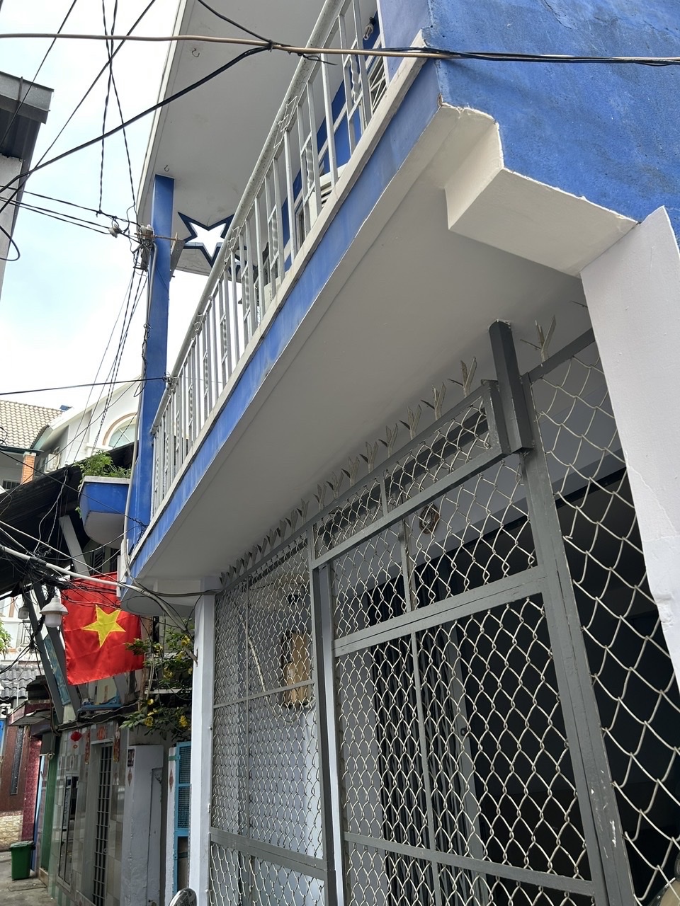  CHỦ BÁN NHÀ ĐỂ LẠI NỘI THẤT CÒN MỚI - HẺM XE BA GÁC - NGANG LỚN - THÔNG VỚI XÓM CHIÊU, NGUYỄN TẤT THÀNH. 