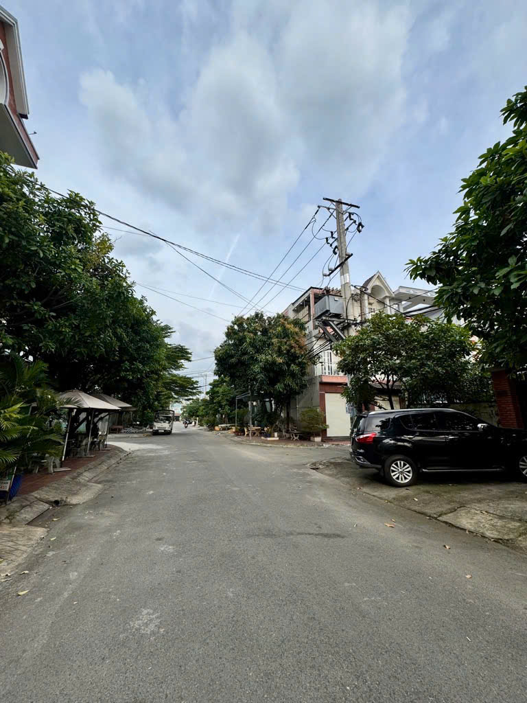  ???? CƠ HỘI VÀNG - NHÀ ĐẸP 1 TRỆT 1 LẦU TẠI HÓC MÔN, GIÁ CHỈ 5.5 TỶ! 