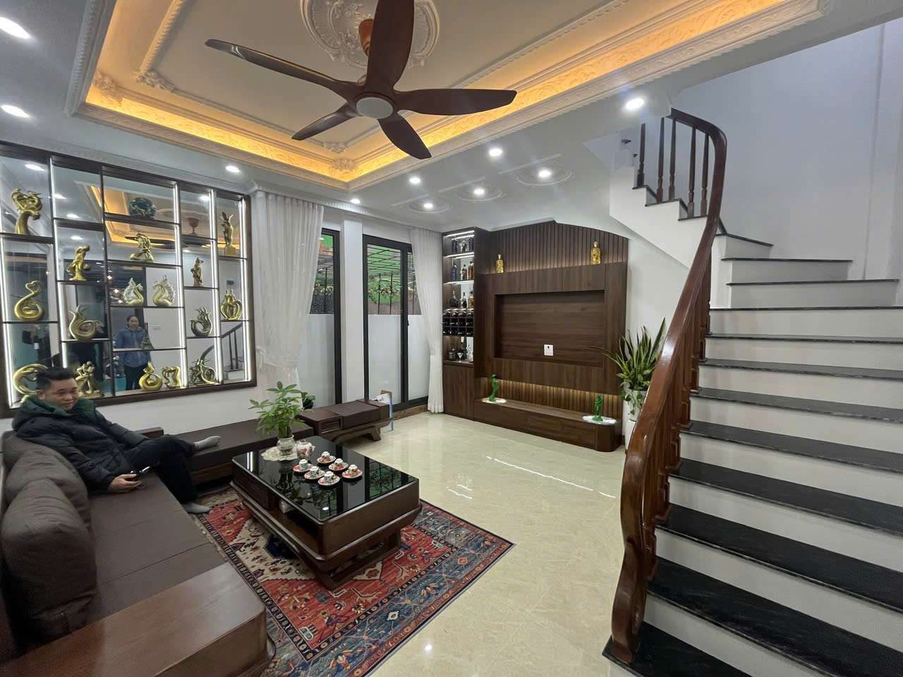  TRUNG TÂM CẦU GIẤY - CÁCH Ô TÔ 10M - FULL NỘI THẤT LONG LANH- NỞ HẬU 