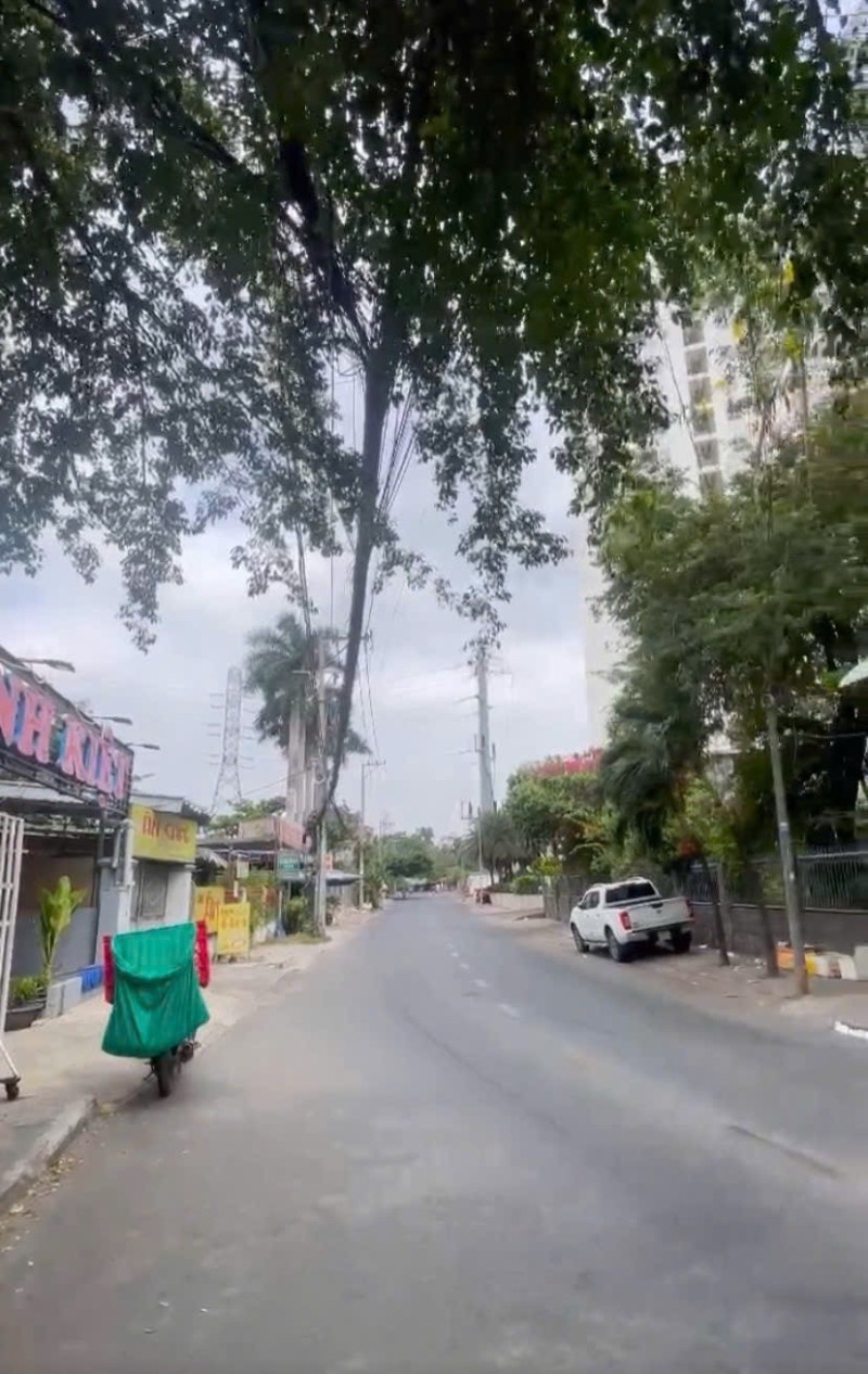  ????BÁN NHÀ BIỆT THỰ MINI 3 TẦNG. 130M2, TRƯỜNG THỌ, TP. THỦ ĐỨC. CHỈ 16.5 TỶ (TL) 