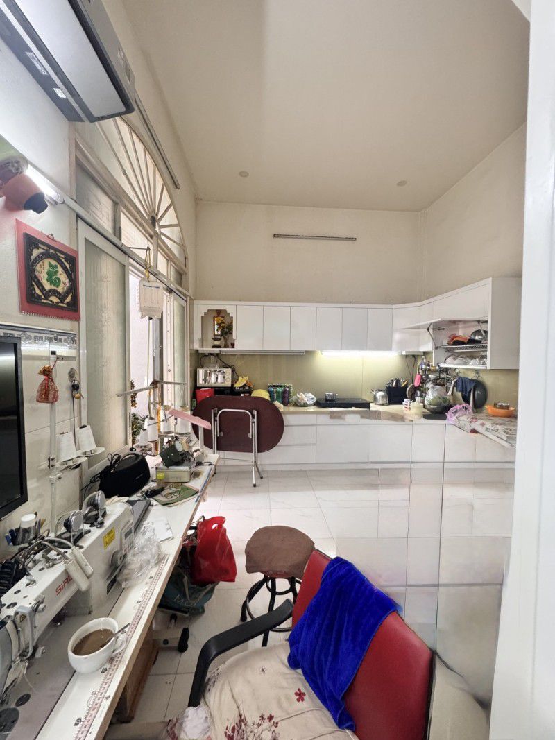  HOÀNG HOA THÁM P7 BÌNH THẠNH - HẺM RỘNG - NHÀ 2 TẦNG Ở NGAY - GIÁ 5.3 TỶ 