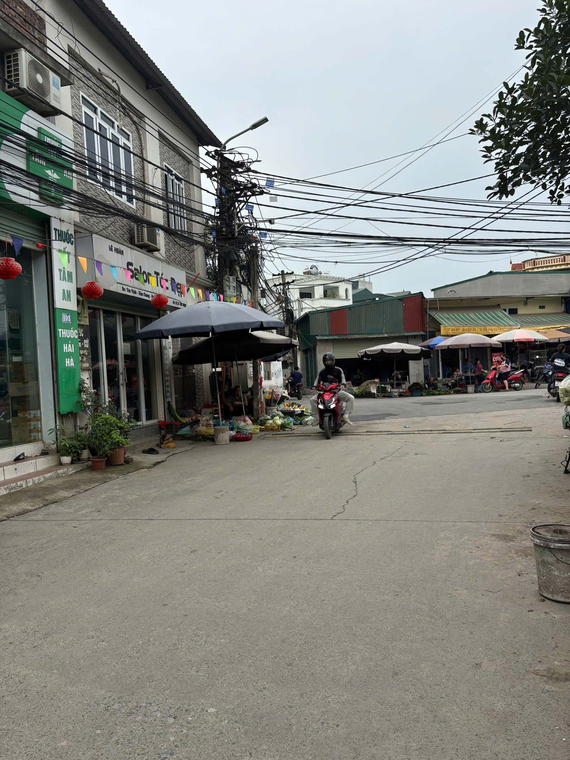  51M, MT 5M MẶT PHỐ KINH DOANH TRUNG TÂM - KIM CHUNG - HOÀI ĐỨC- HN
. NHỈNH 7 TỶ 