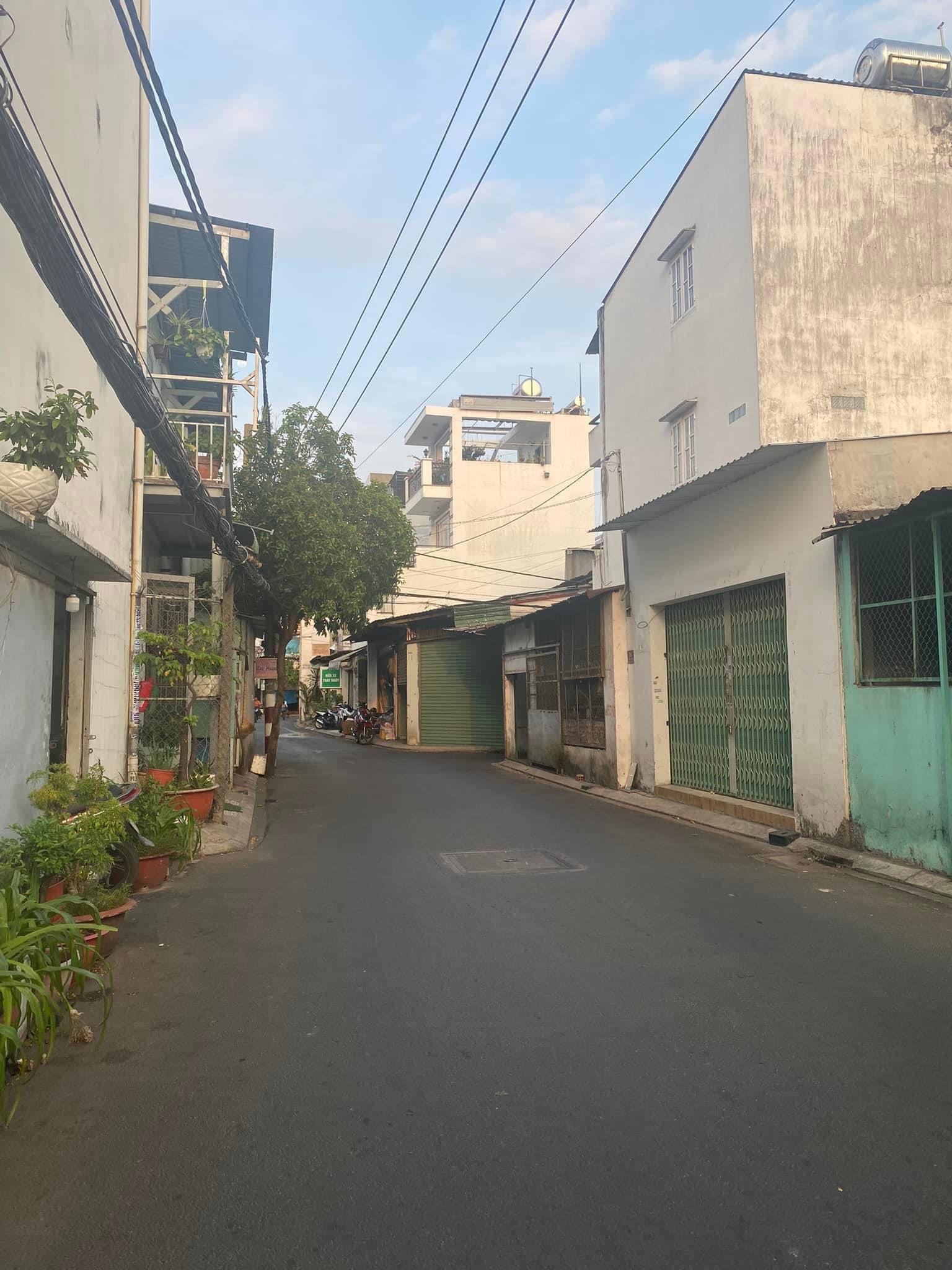  HẺM TO HƠN ĐƯỜNG -- KINH DOANH TỐT - NGANG ĐẸP 4 M - NHÀ 3 TẦNG MỚI -5PN - NHỈNH 6 TỶ 