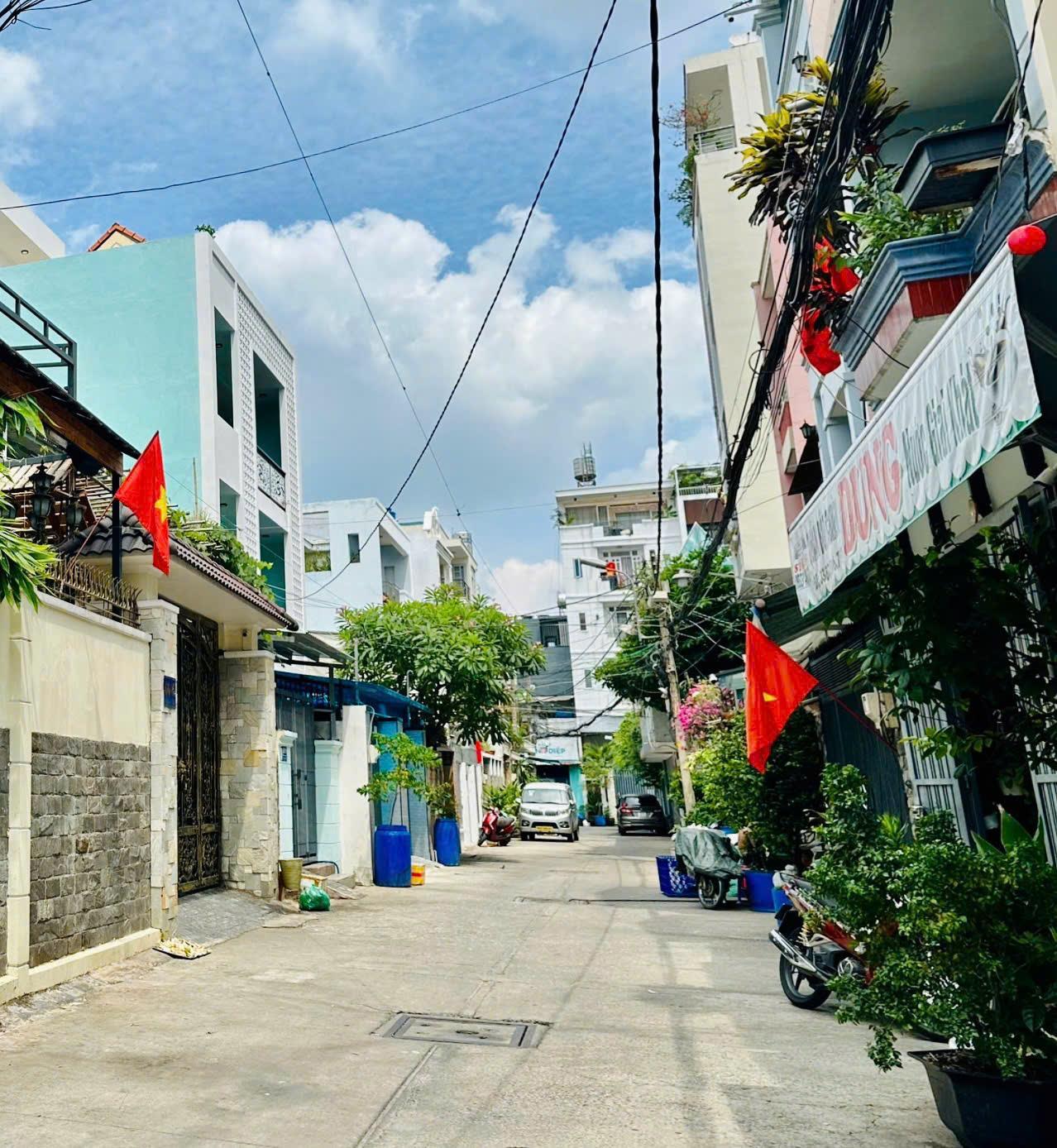  TÂN BÌNH, Nhỉnh 5Tỷ, 60m2(4x15), HXH 6m Thông, Phù hợp Kinh doanh Tốt. 