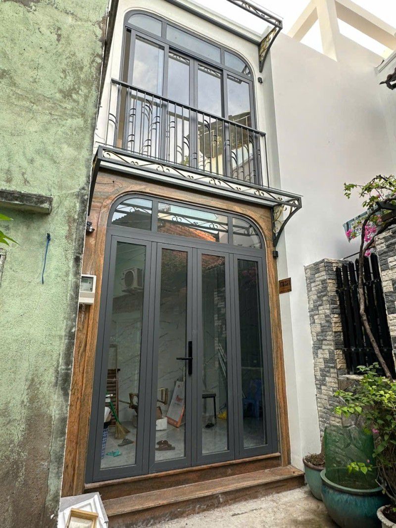  NHÀ GÒ VẤP - GẦN MẶT TIỀN - KHÔNG LỘ GIỚI - HẺM BA GÁC SẠCH ĐẸP - KHU AN NINH YÊN TĨNH - SỔ NỞ HẬU, HOÀN CÔNG ĐẦY ĐỦ - GIÁ 3.8 TỶ 