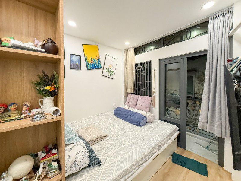  NHÀ ĐẸP FULL NỘI THẤT - GẦN CHỢ BÀ CHIỂU - HẺM XE HƠI KIA - SÁT MẶT TIỀN- 20M -  VUÔNG A4- 2 TẦNG 2PN - CHỈ 3.75 TỶ 