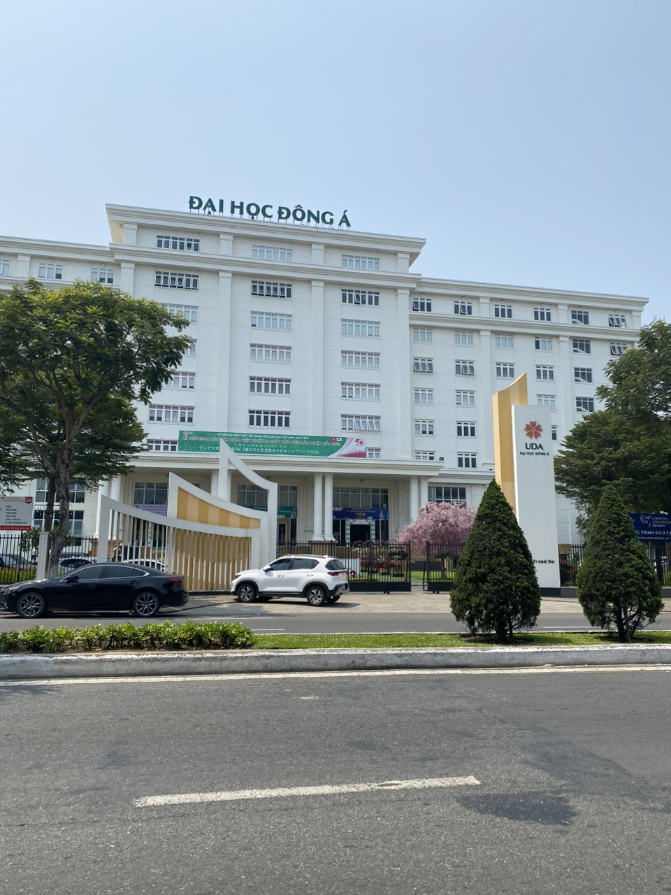  Bán nhà 2 mặt tiền đường Xô Viết Nghệ Tĩnh, Quận Hải Châu. DT: 11m x 28m. 