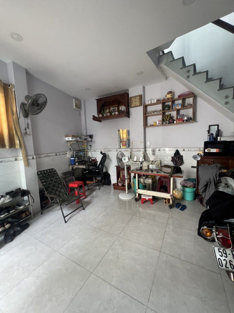  NHÀ Q6 NGAY CẦU VƯỢT CÂY GÕ - HỒNG BÀNG - 4 TẦNG ĐÚC BTCT - NHỈNH 3 TỶ CỰC HIẾM 