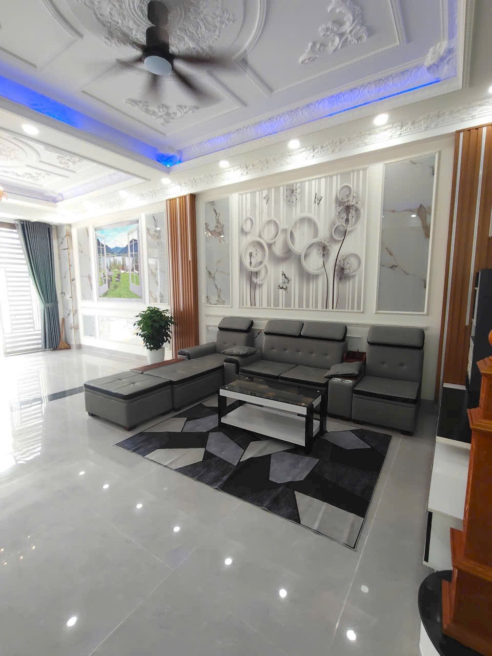  GIA ĐÌNH TÔI CẦN BÁN GẤP CĂN NHÀ PHỐ 1 TRỆT 2 LẦU 3PN GIÁ CHỈ 2 TỶ 