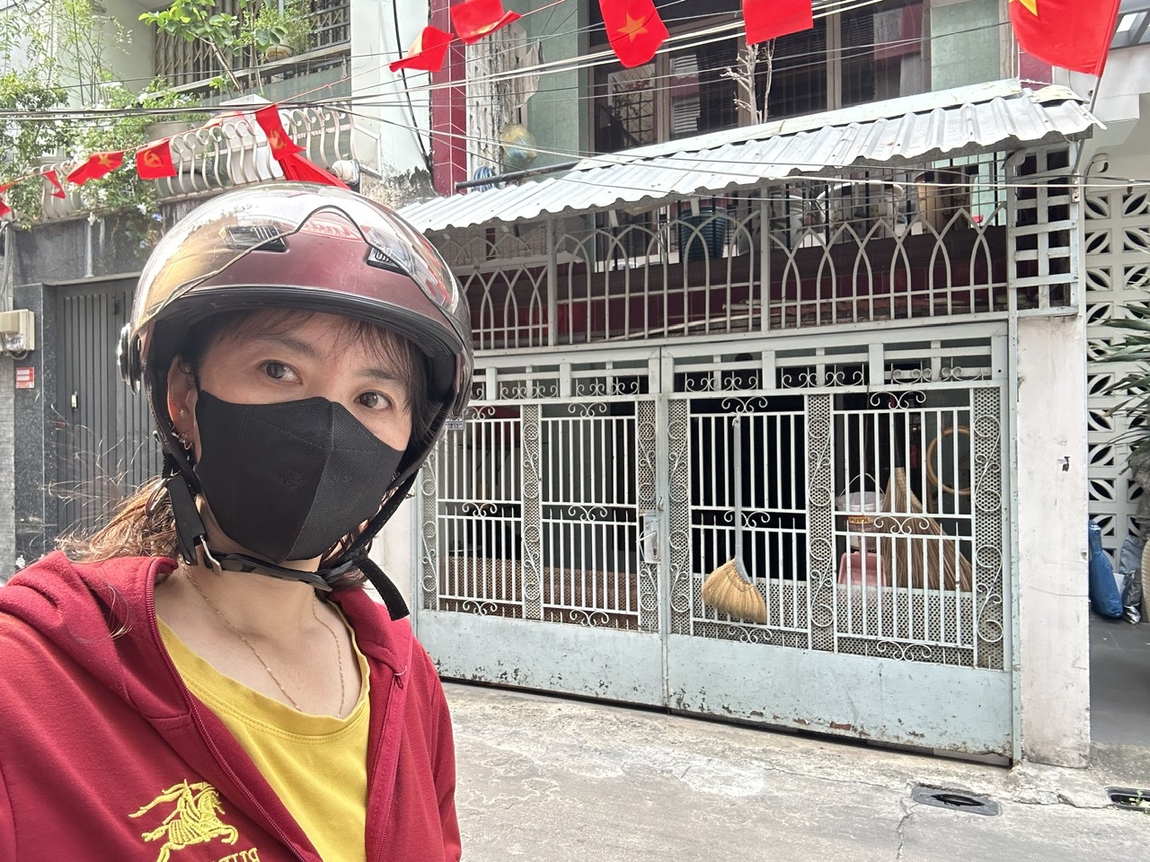  NHÀ BÁN MẶT TIỀN XE HƠI CHẠY NGANG- TRƯỚC NHÀ 4M- GẦN CÔNG VIÊN KHÁNH HỘI - QUA QUẬN 1 VÀ QUẬN 7 CHỈ 3 PHÚT. 