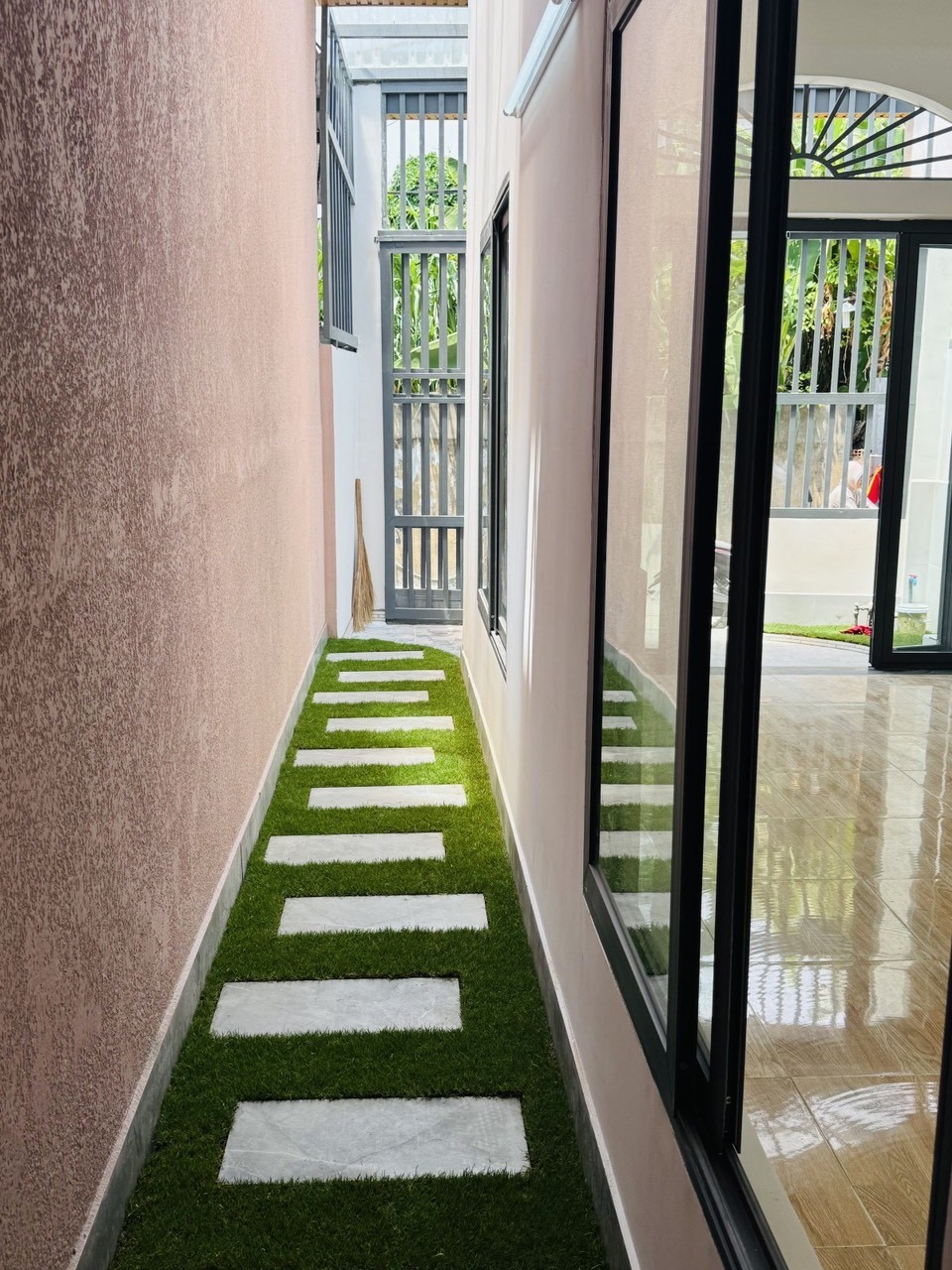  BÁN NHÀ NGAY TRUNG TÂM TÂN CHÁNH HIỆP, QUẬN 12-GẦN CHỢ HẠT ĐIỀU – XE HƠI VÀO TẬN CỬA – 90m2 - GIÁ CHỈ 4.5TỶ – SỔ HỒNG RIÊNG 