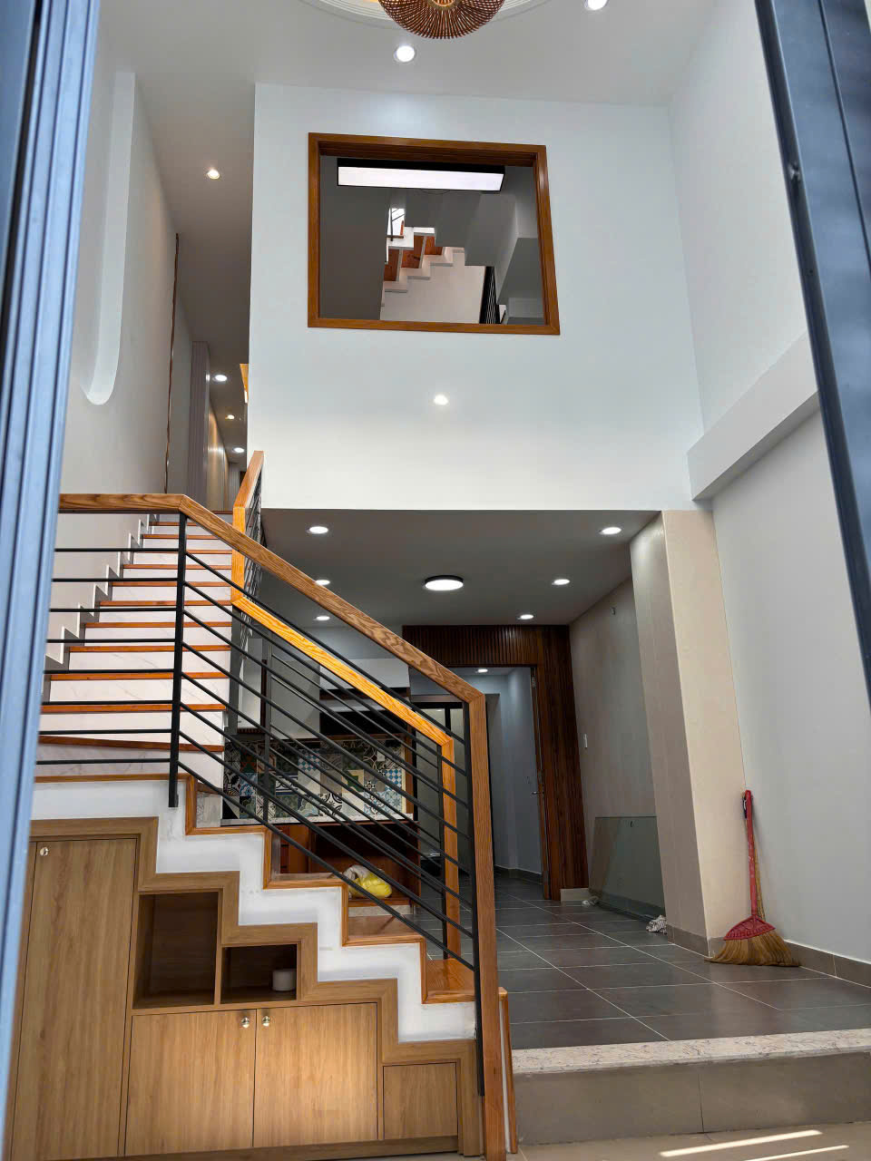  Nhà Mới 5 Tầng Cách Nặt Tiền 15M Hẻm Thẳng Xe Hơi Sổ Vuông 48m2 Gía 8,25 Tỷ Thương Lượng 