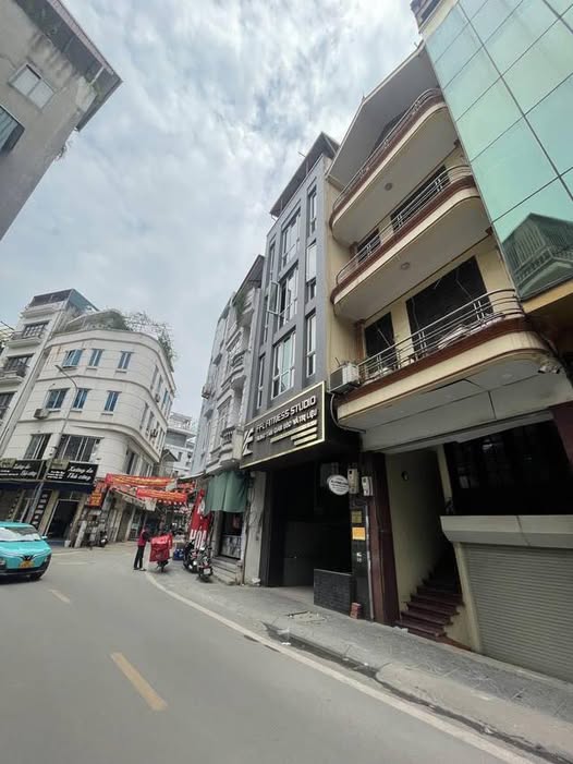  NHÀ ĐỐC NGỮ – BA ĐÌNH – HÀ NỘI - Ô TÔ TRÁNH – KINH DOANH ĐỈNH – GẦN LIỄU GIAI – GIÁ 22.7 TỶ 