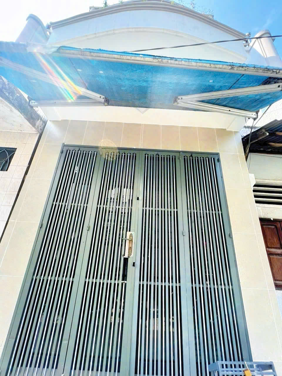  Hẻm 1 set tôn tất thuyết 
DT 35m2 (3,3x11) SỔ HỒNG RIÊNG 
CÓ 3 TỶ 