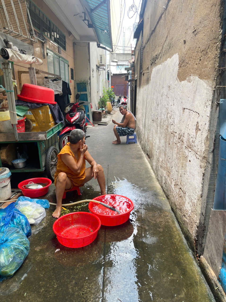  Trung tâm.đừờng số quận 4 KHÁNH HỘI 
  Ngang 8 dài 6.5 
CÓ 76 TRIỆU M 