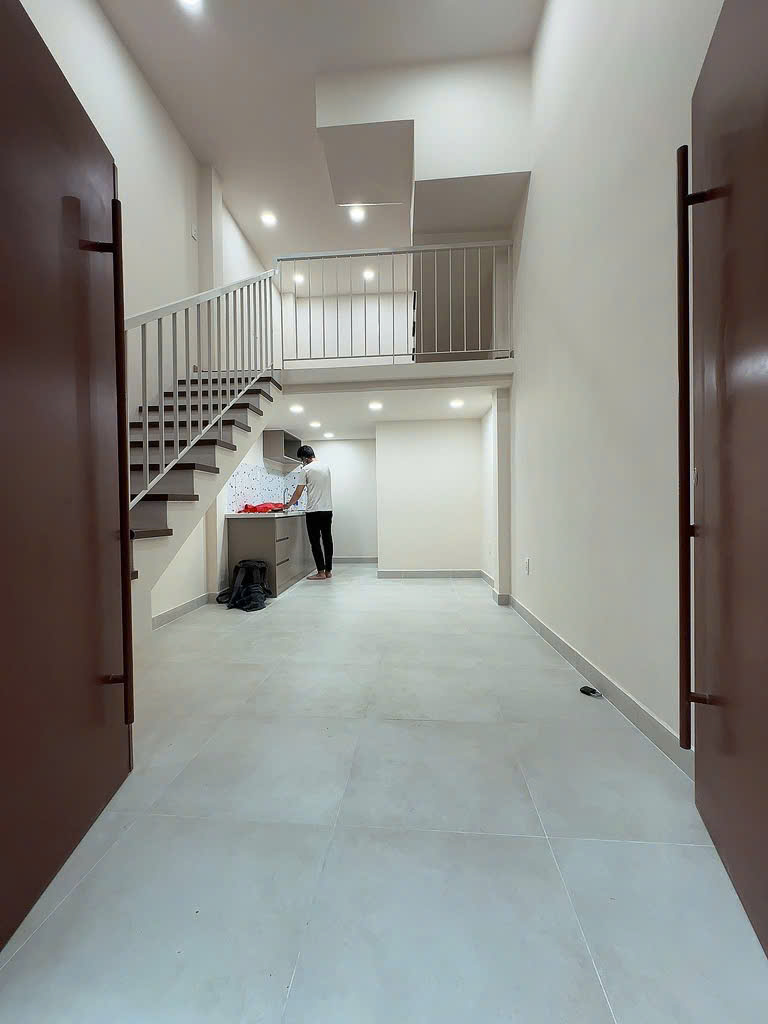  Nhà xinh sát mặt tiền trung tâm Q4
có 3 tỷ 