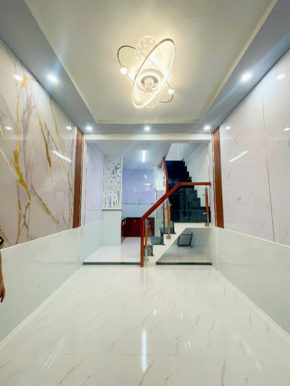  SÁT MẶT TIỀN HOÀNG DIỆU 
TRUNG TÂM Q4 
DIỆN TÍCH SD 84 M2
CÓ 4 TỶ 