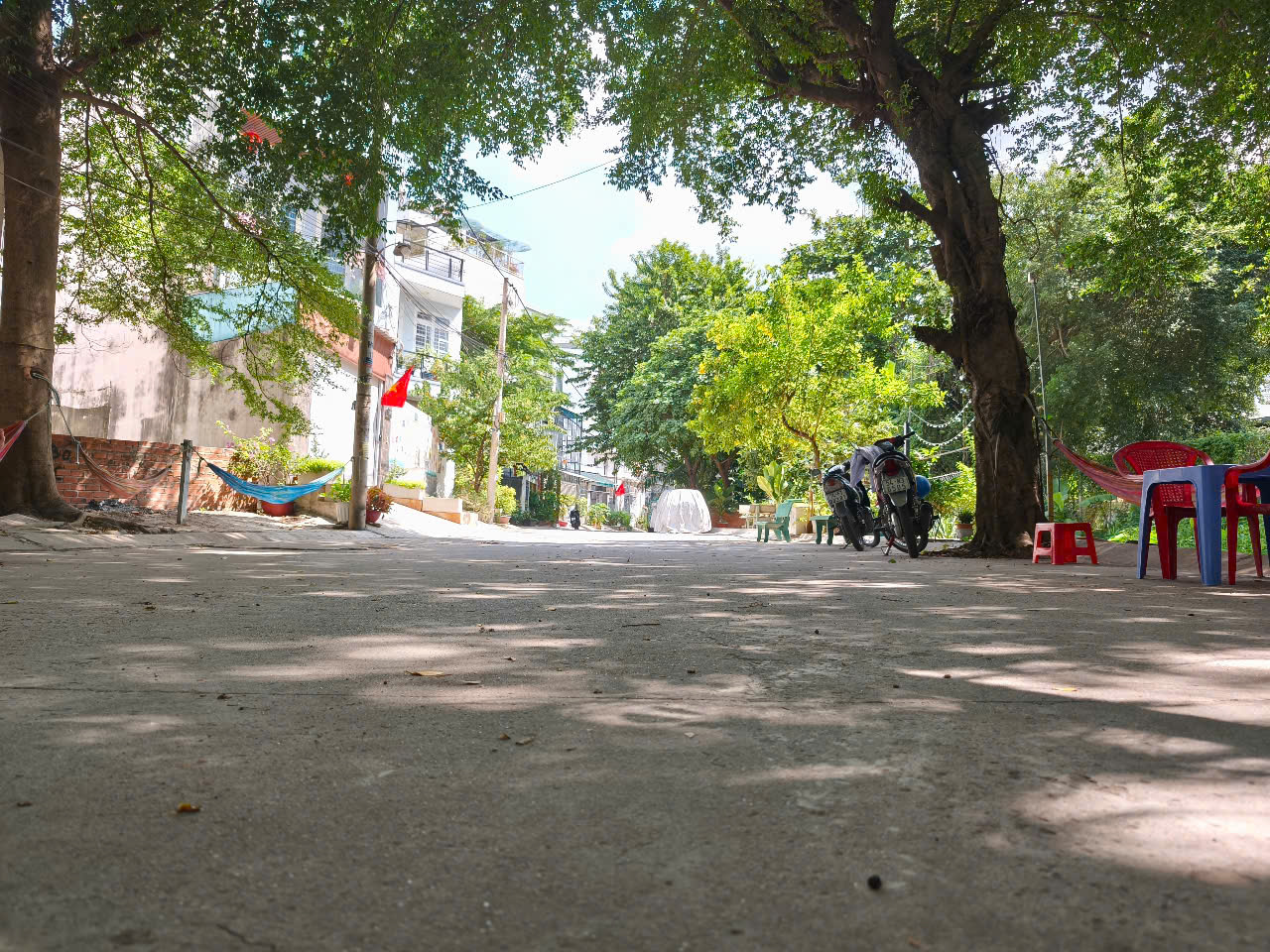  Nhà Mới 3 Tầng Cách Nặt Tiền 15M Hẻm Thẳng Xe Hơi Sổ Vuông 53m2 Gía 6,1 Tỷ Thương Lượng 