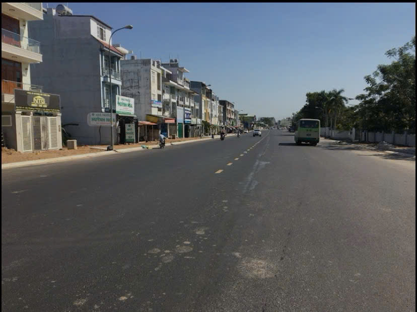  Bán Biệt Thự MiNi 720M2. Mặt Tiền Đường Kinh Doanh, Ngang 16m, Phú Hữu Tp.Thủ Đức 