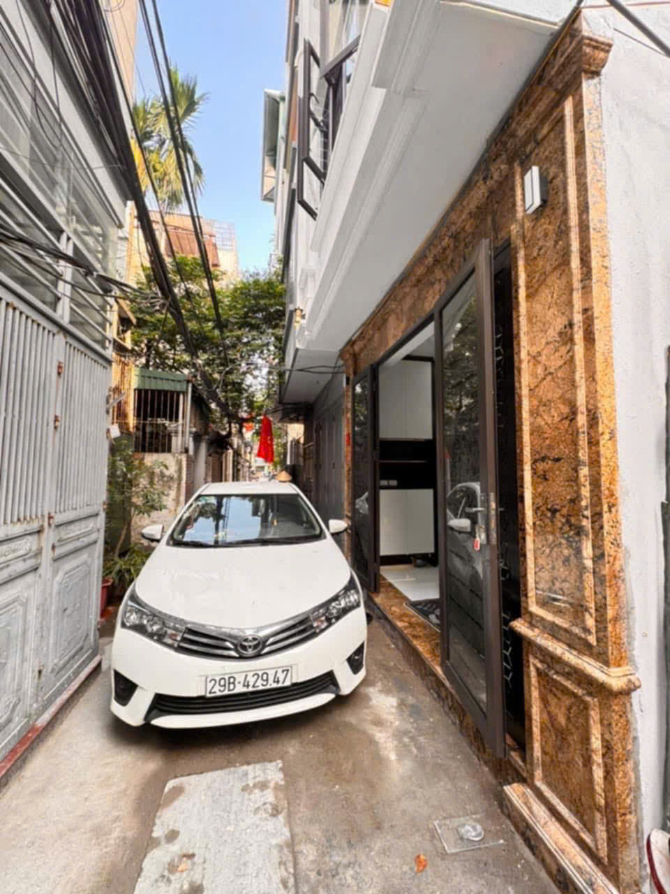  Ô TÔ ĐỖ CỬA - DÂN XÂY CHẮC CHẮN - 4 TẦNG LONG LANH Ở NGAY Lê Trọng Tấn 45m2, 4 tầng, mặt tiền 4m, 13.5 tỷ Thanh Xuân. 